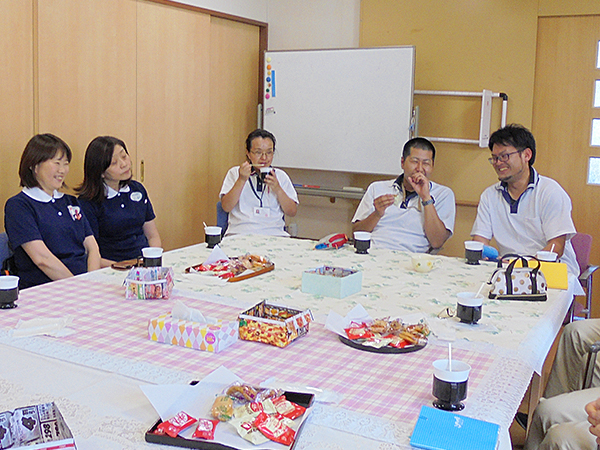 ケアマネカフェの風景